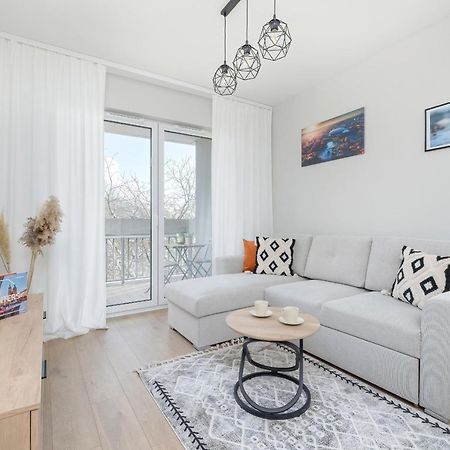 Bright Apartment Park Lotnikow Near Tauron Arena Krakow By Noclegi Renters エクステリア 写真